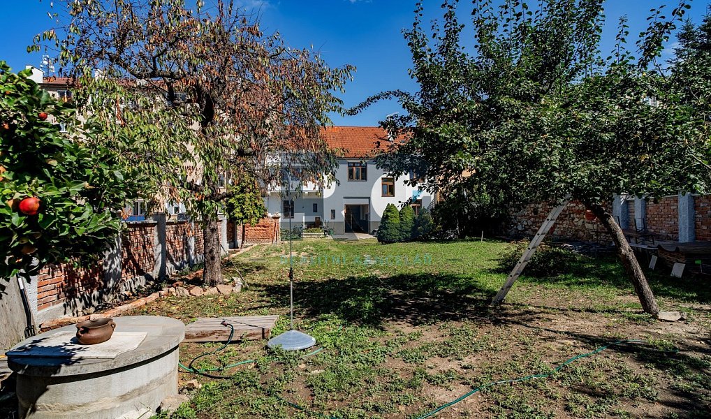 Prodej domu 568 m² s pozemkem 903 m², Písek – náhled fotky 42