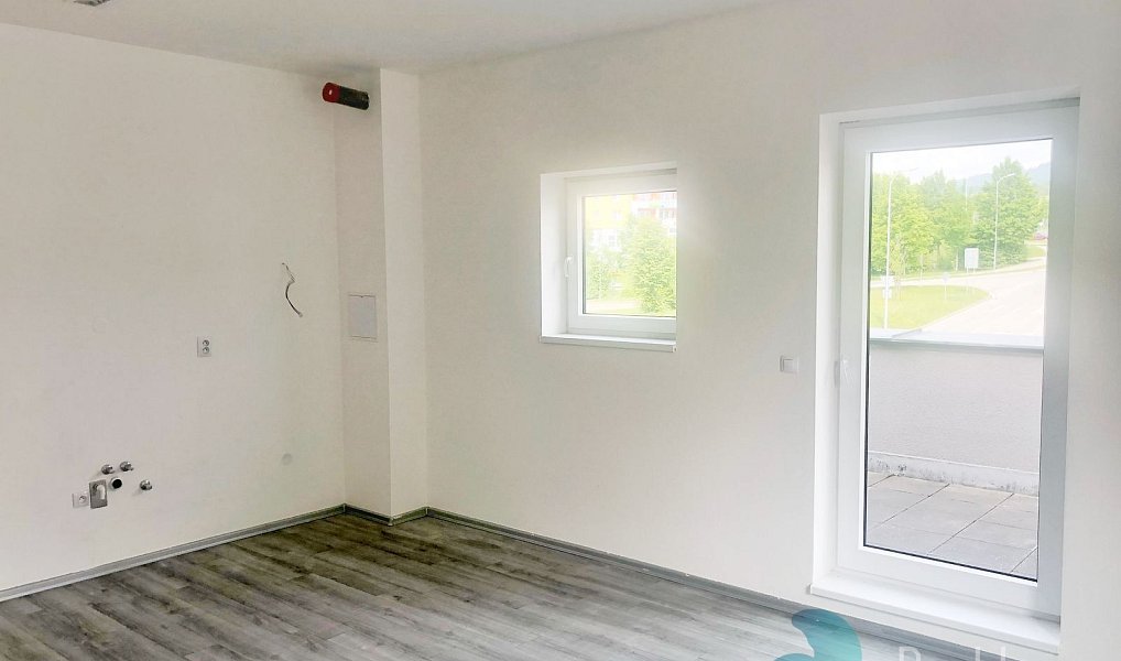 Pronájem kanceláře 89 m², Český Krumlov – náhled fotky 2