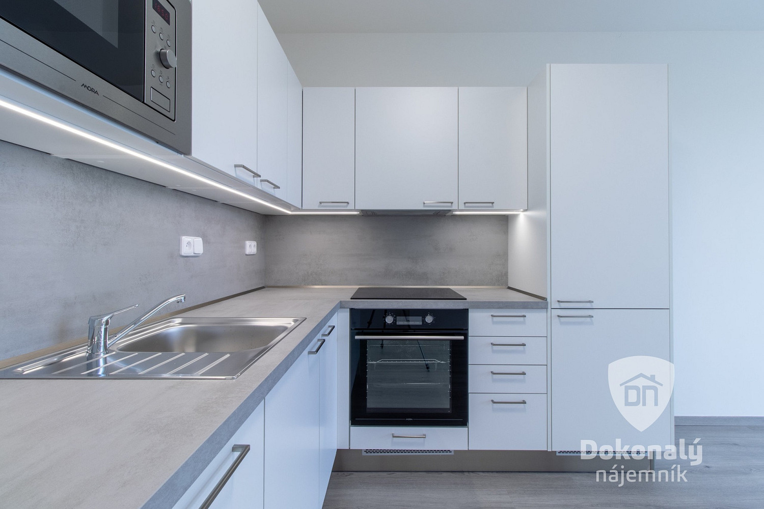 Pronájem bytu 2+kk 45 m², Praha