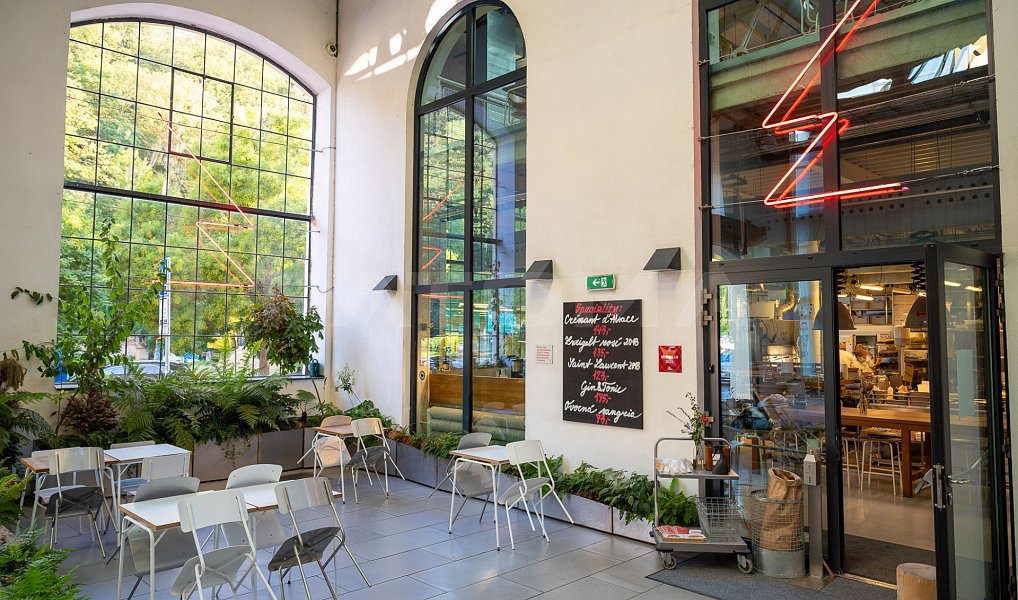 Pronájem kanceláře 1 925 m², Praha – náhled fotky 4