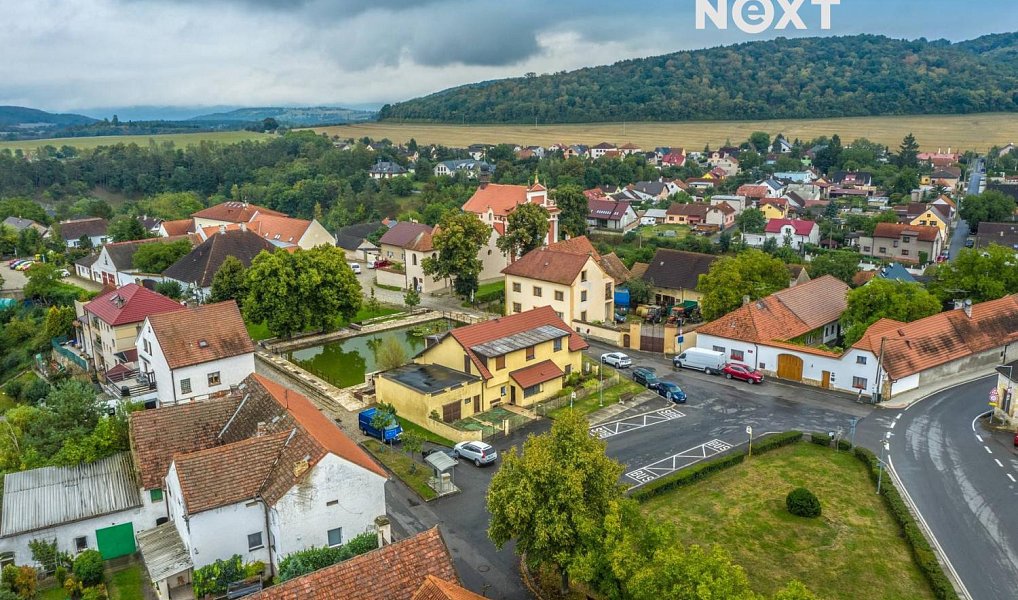 Prodej domu 416 m² s pozemkem 419 m², Tetín – náhled fotky 2
