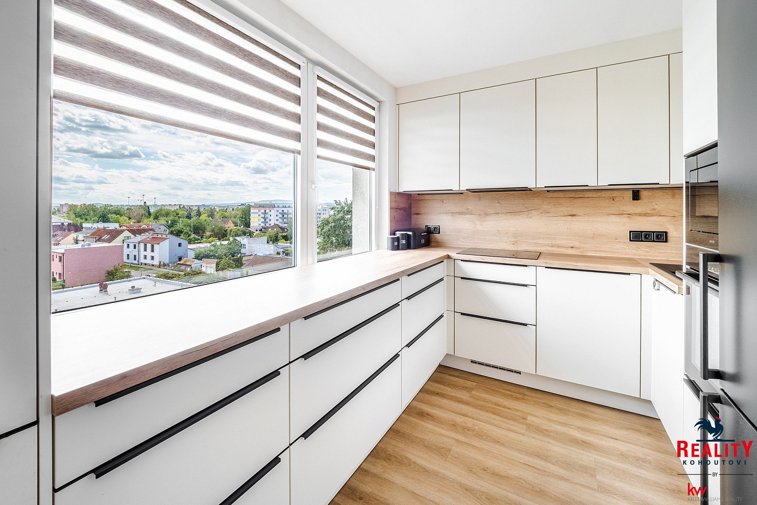 Mieszkanie 4-pokojowe, 77 m²
