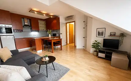 Pronájem bytu 2+kk 48 m², Gutova, Praha 10 - Strašnice