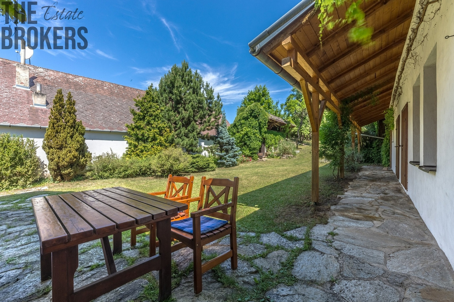 Prodej domu 250 m² s pozemkem 1 313 m²