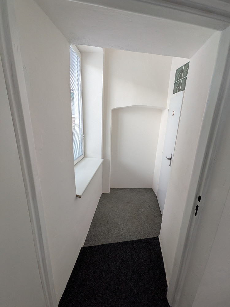 Pronájem kanceláře 61 m² – fotografie 5