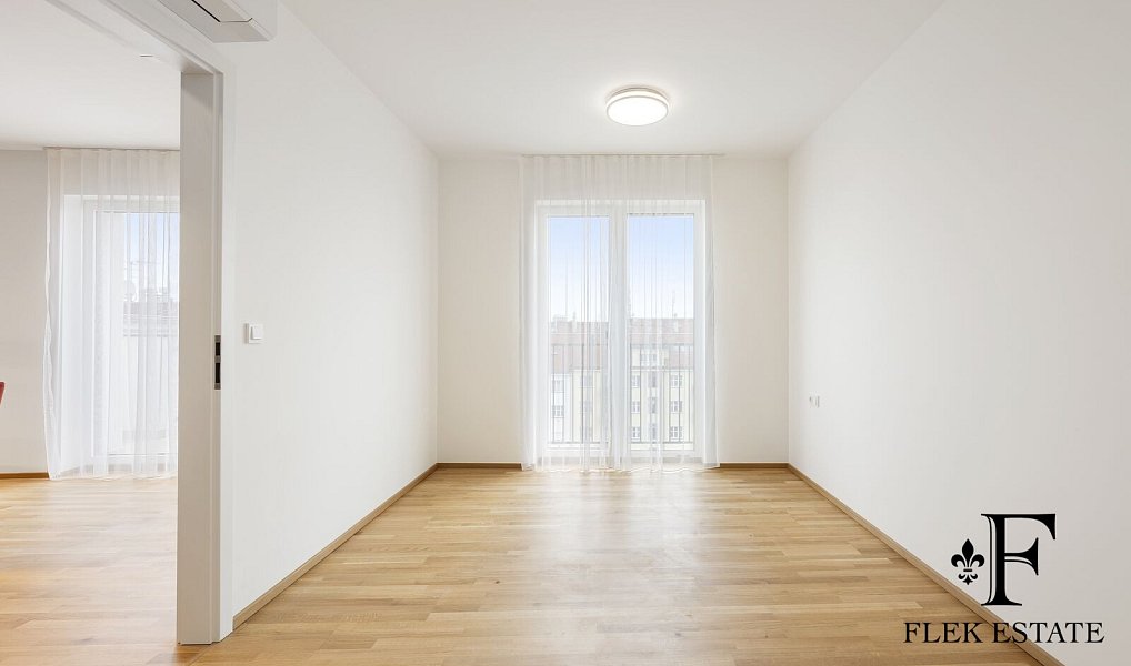 Pronájem bytu 3+kk 225 m², Praha – náhled fotky 31
