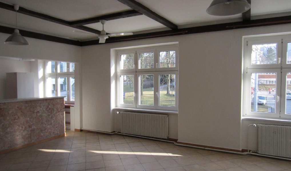 Pronájem bytu 1+kk 45 m², Zlín – náhled fotky 4