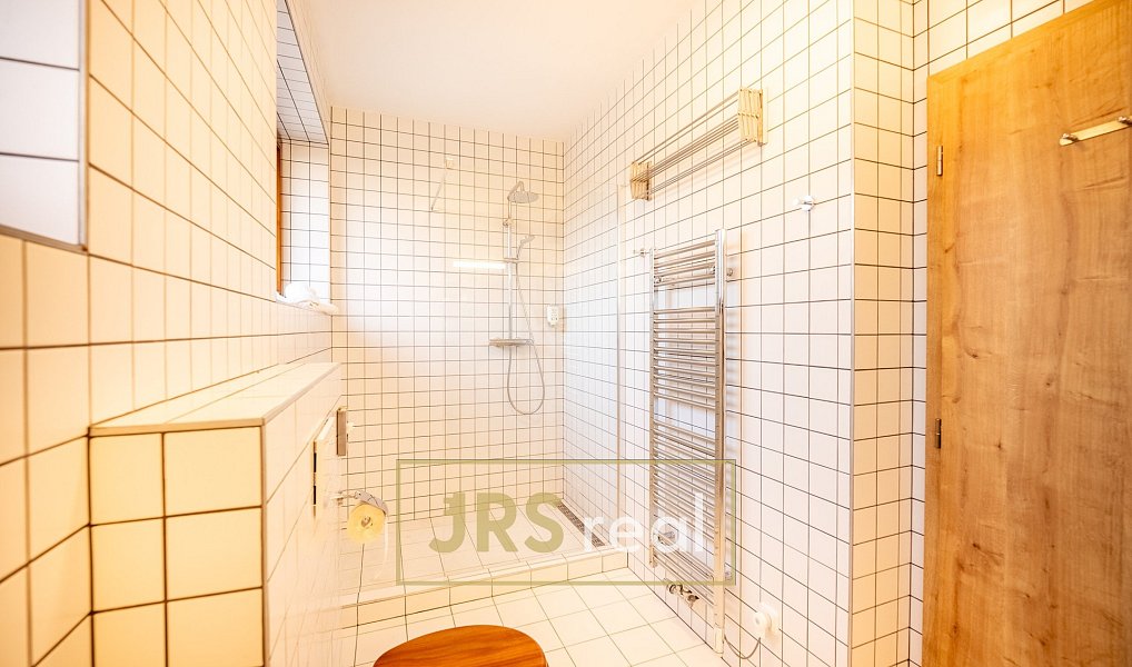 Prodej ubytovacího objektu 530 m², Kurdějov – náhled fotky 7