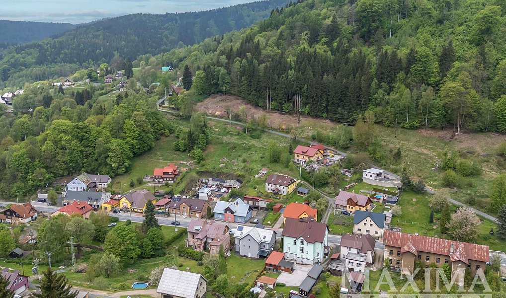 Prodej ubytovacího objektu 300 m², Desná – náhled fotky 28