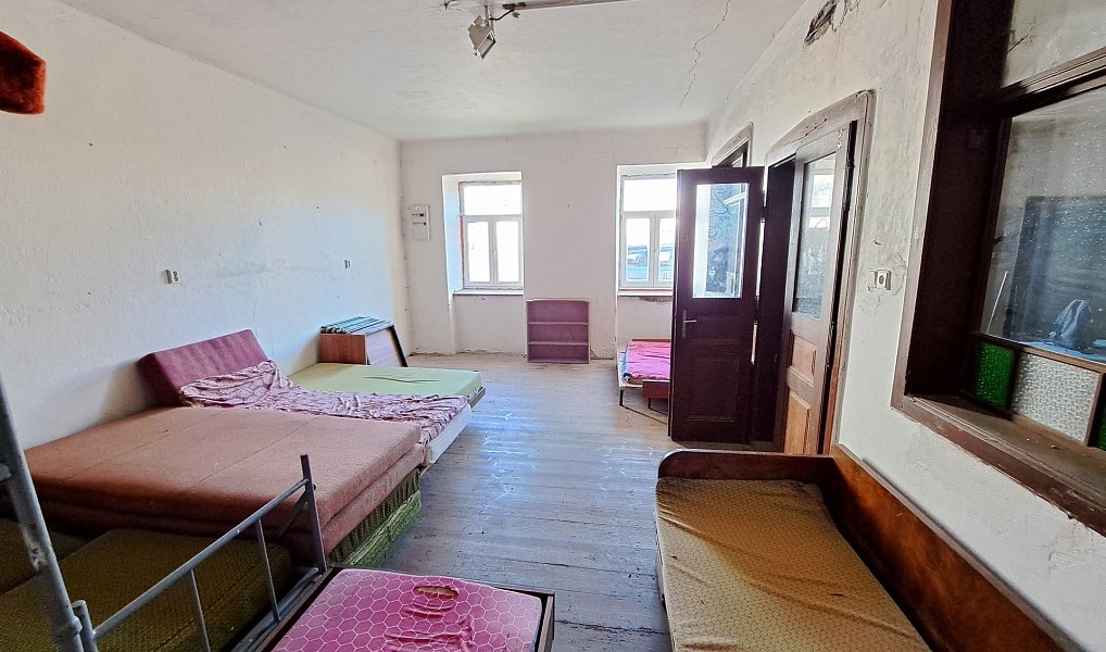Prodej domu 935 m² s pozemkem 1 413 m², Budeč – náhled fotky 10