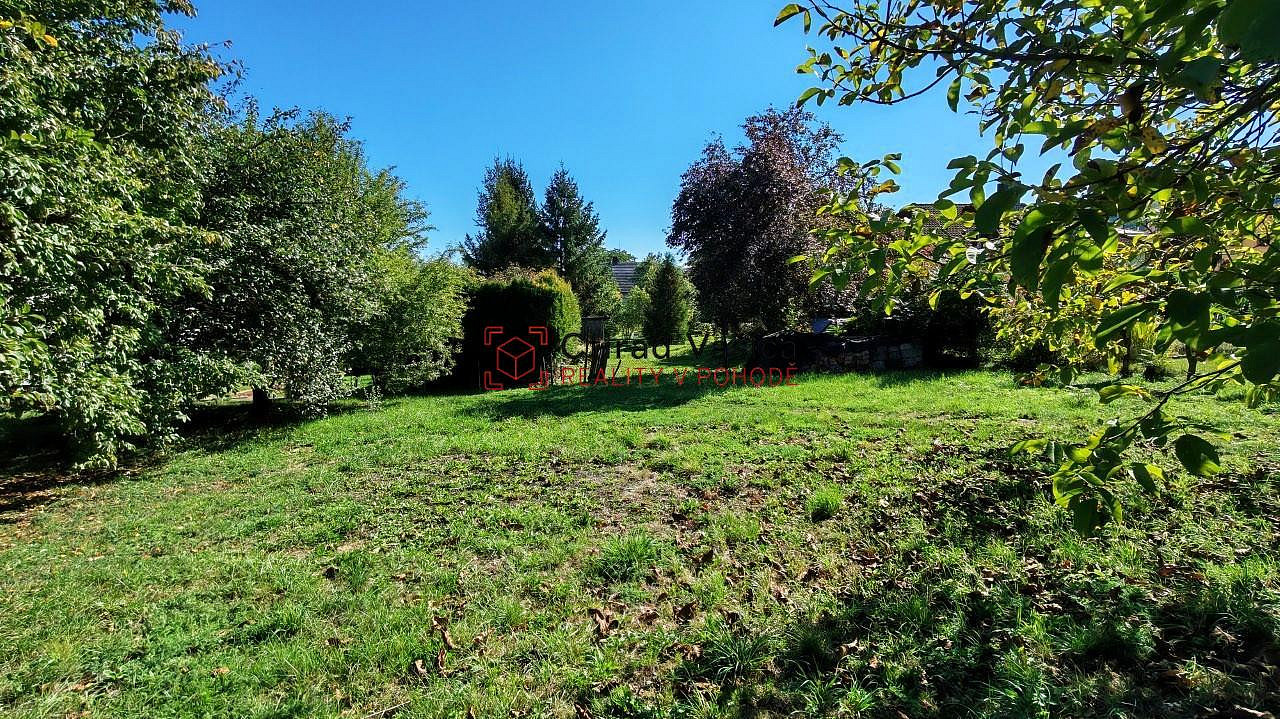 Prodej stavebního pozemku 2 200 m²