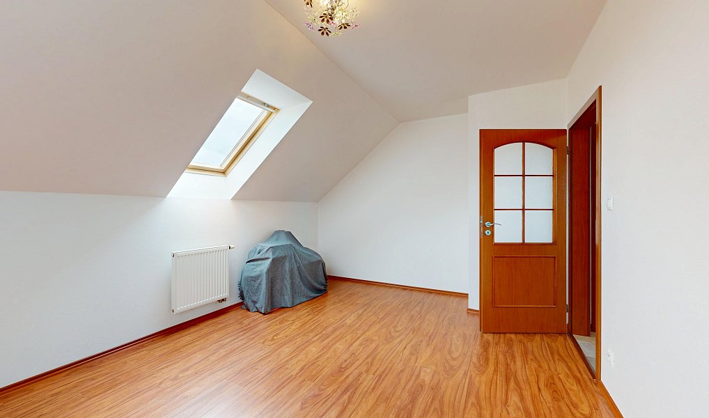 Prodej domu 225 m² s pozemkem 807 m², Bašť – náhled fotky 30