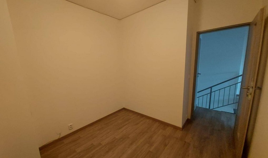 Pronájem bytu 4+kk 90 m², Zlín – náhled fotky 8