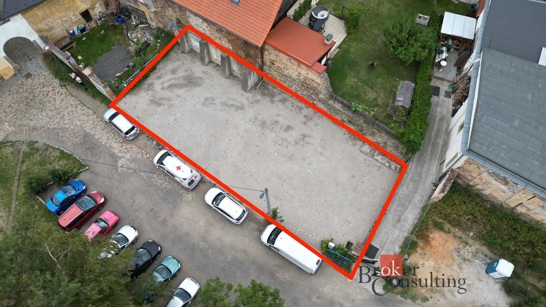 Pronájem komerčního pozemku 348 m²