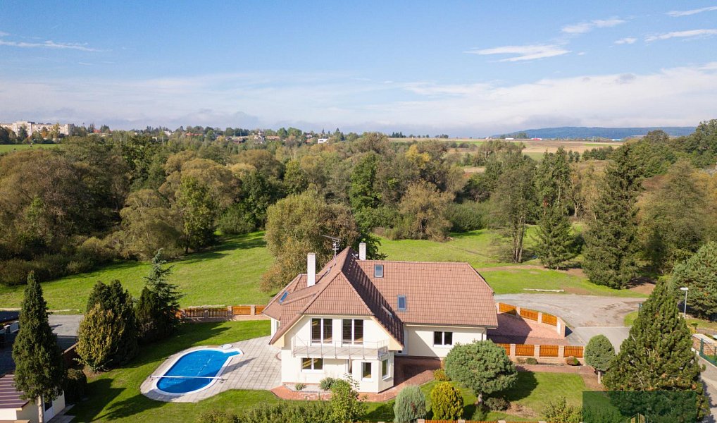 Prodej domu 240 m² s pozemkem 1 011 m², Rokycany – náhled fotky 3