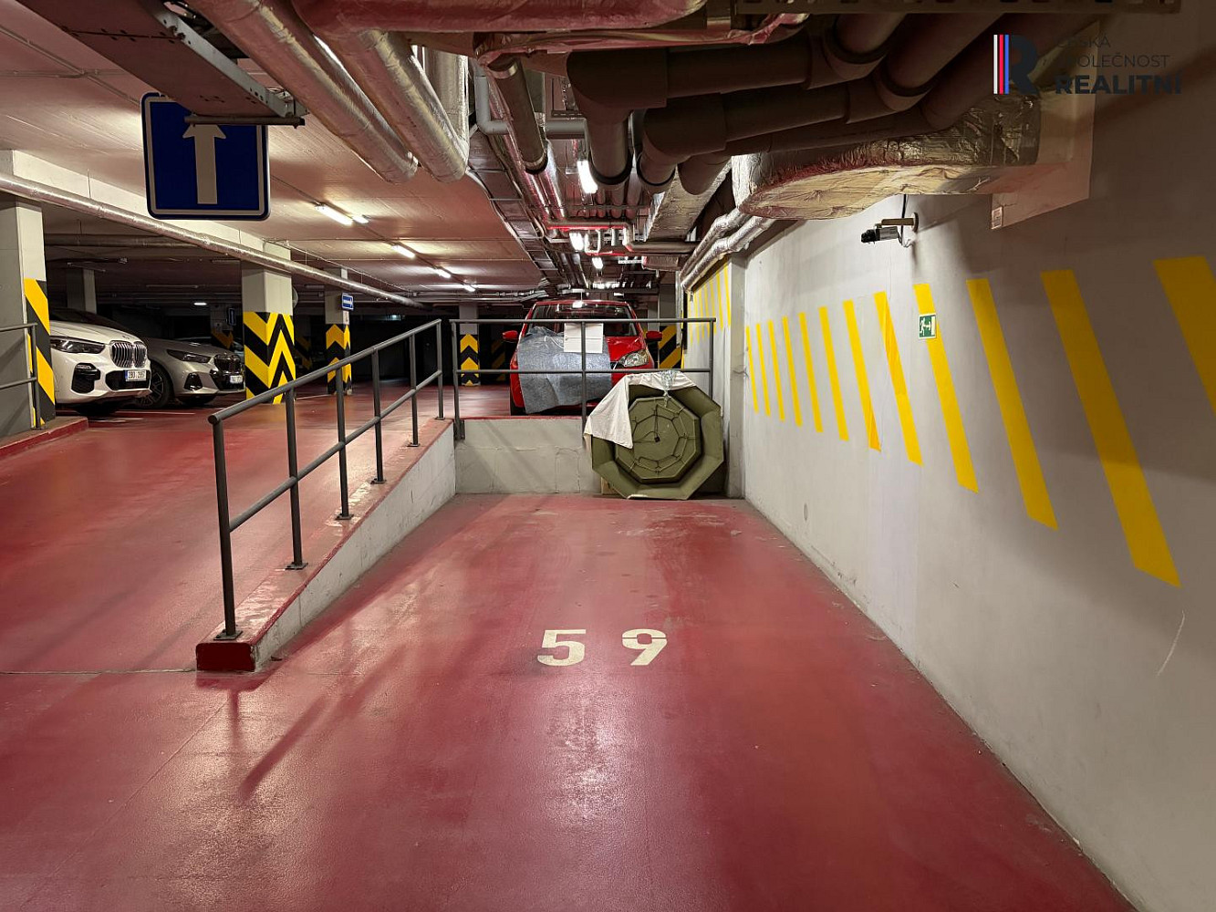 Pronájem garážového stání 12m2 Švédská, Praha - Smíchov