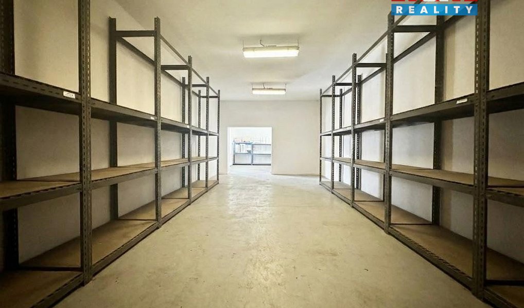 Prodej skladovacích prostor 500 m², Dubí – náhled fotky 6