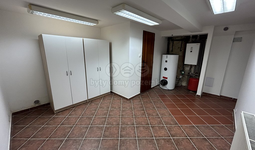 Pronájem kanceláře 31 m², Louny – náhled fotky 5