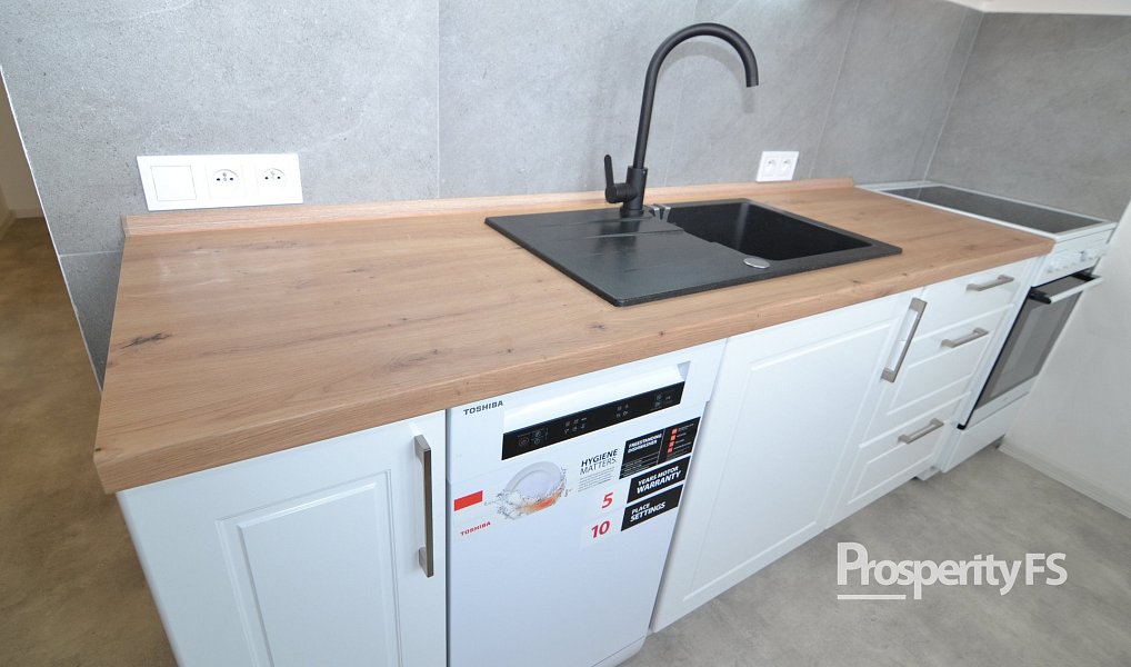 Pronájem bytu 3+1 72 m², Teplice – náhled fotky 16