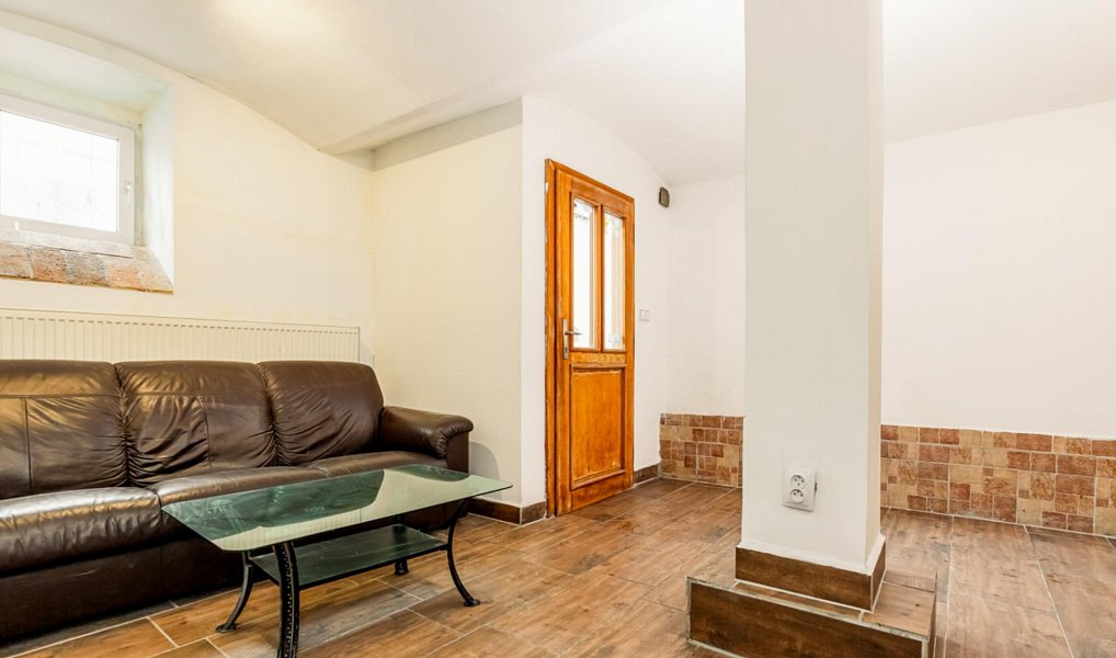 Prodej obchodních prostor 66 m², České Budějovice – náhled fotky 2