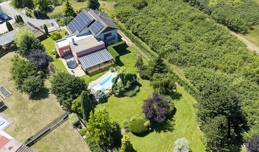 Prodej domu 371 m² s pozemkem 2 392 m², Medlov – náhled fotky 3