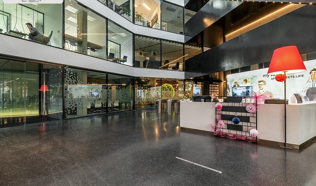 Pronájem kanceláře 690 m², Praha – náhled fotky 2