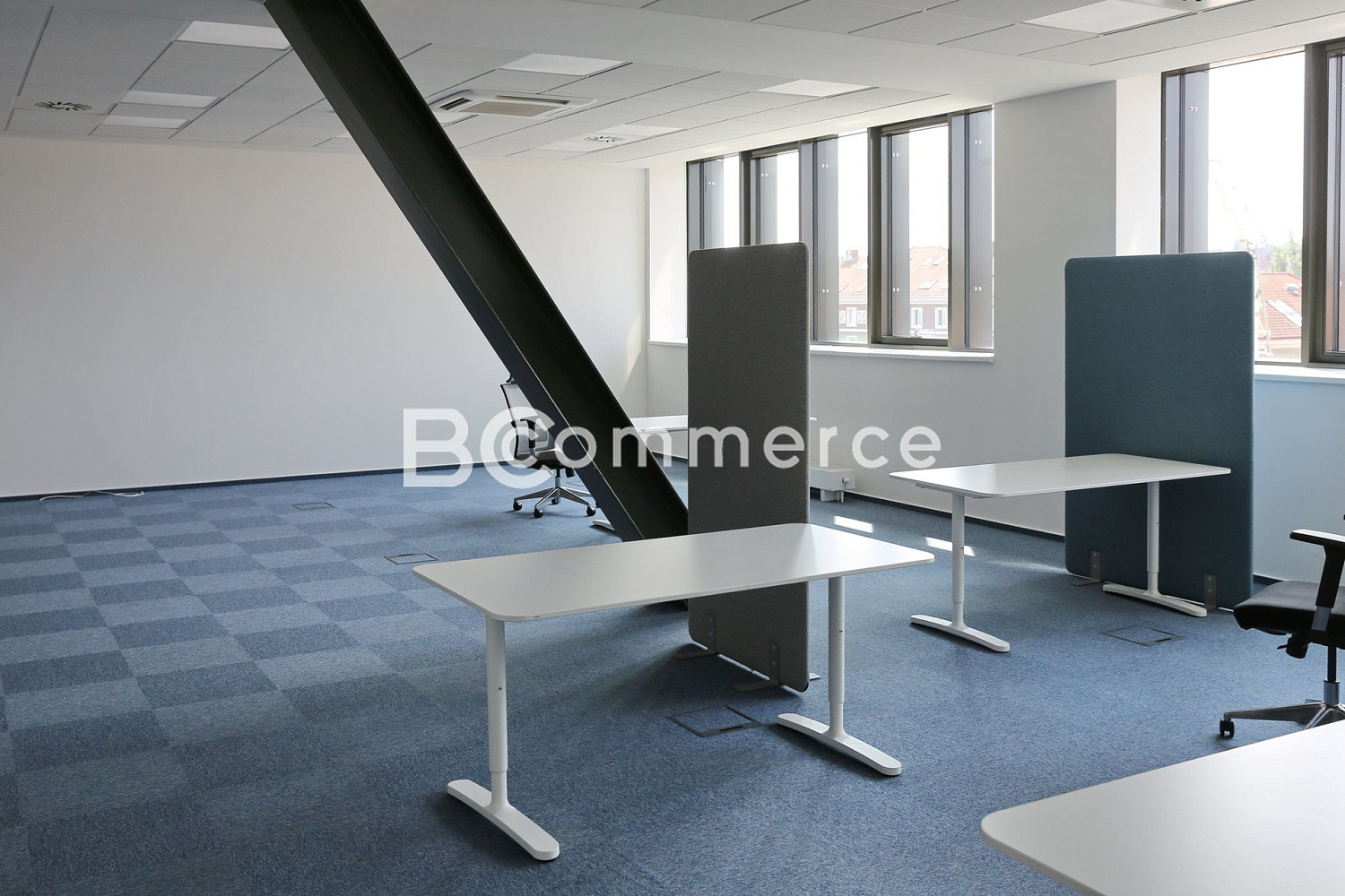 Pronájem kanceláře 351 m² – fotografie 3