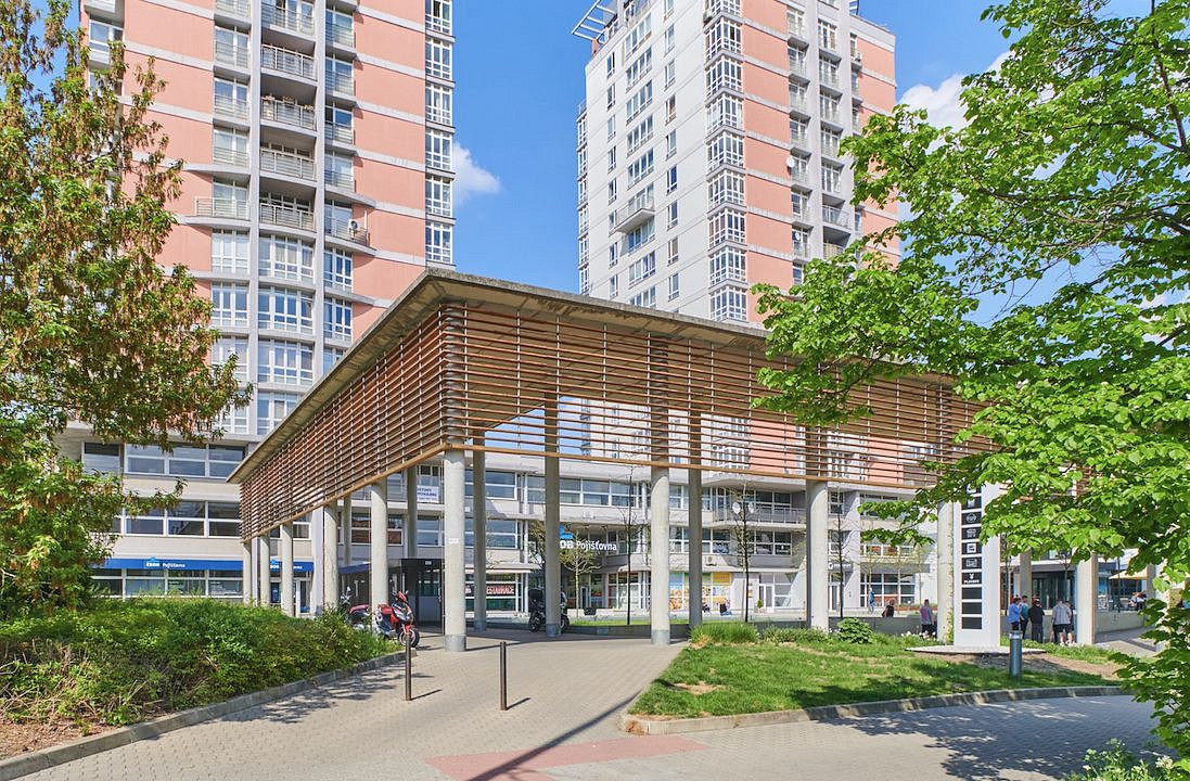 Pronájem kanceláře 194 m²