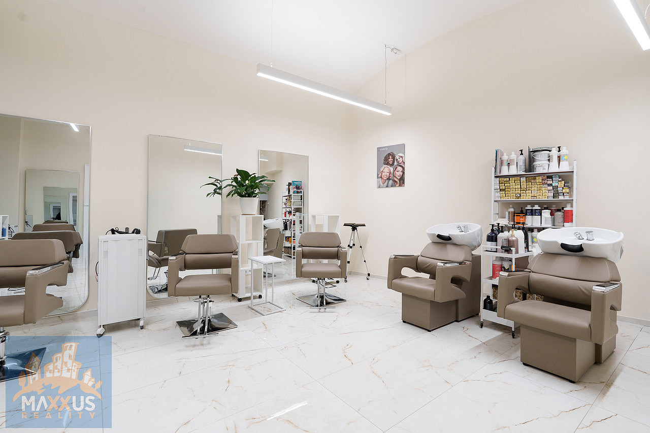 Pronájem obchodních prostor 140 m² – fotografie 5