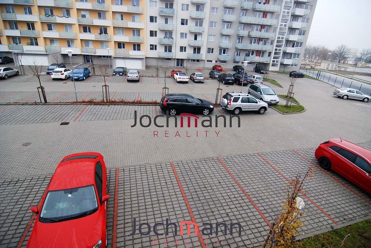 Pronájem, parkovací stání, 16m2 - české budějovice 3 — photo 2