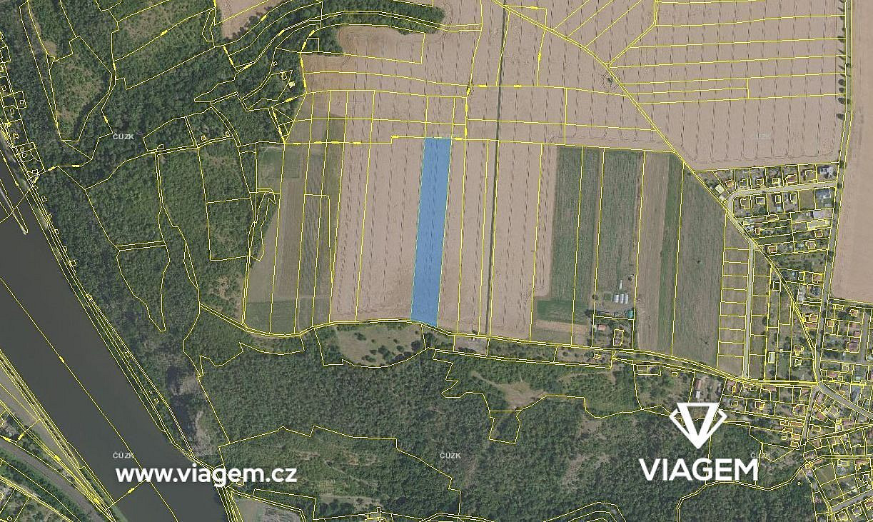 Prodej pole 2 361 m²