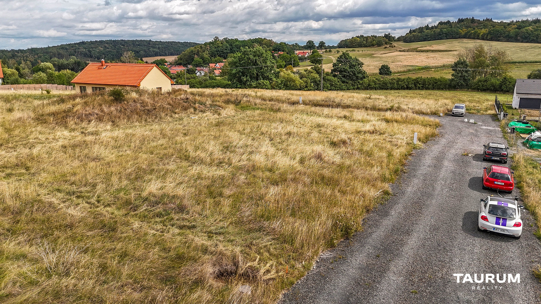 Prodej stavebního pozemku 585 m² – fotografie 3