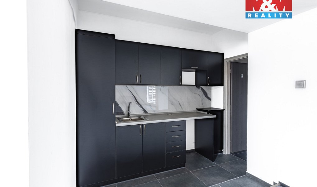 Pronájem obchodních prostor 65 m², Mělník – náhled fotky 2