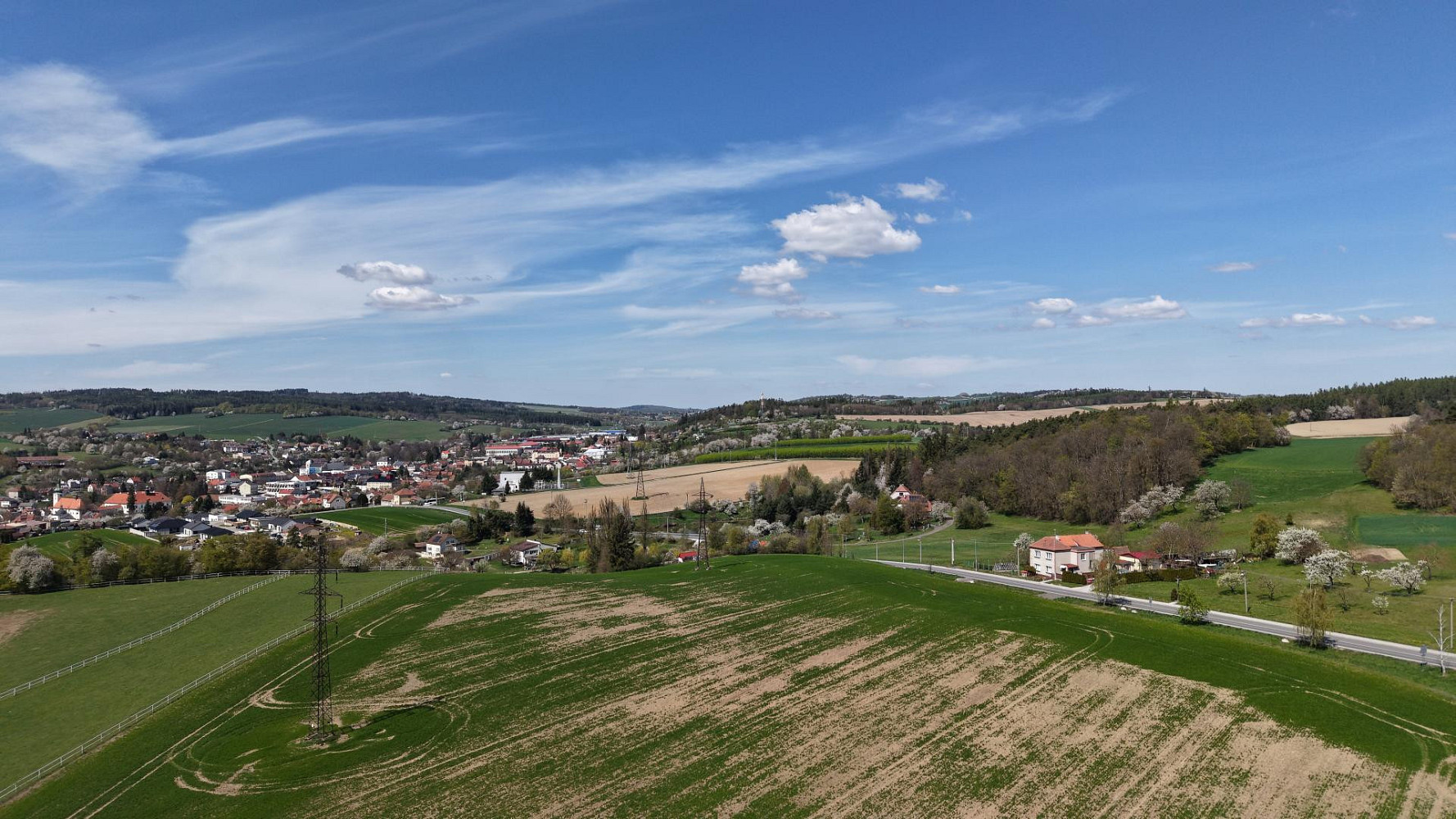 Prodej stavebního pozemku 3 021 m² – fotografie 4