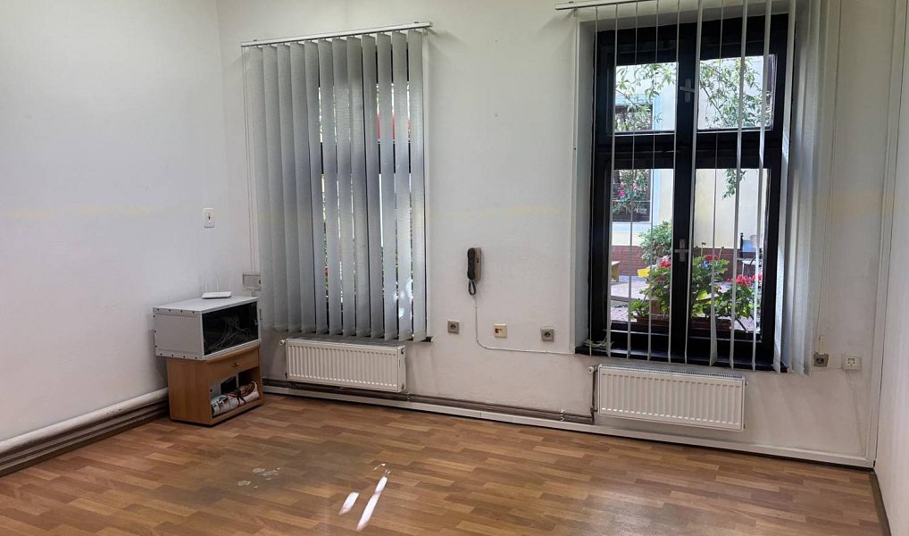 Pronájem obchodních prostor 20 m², Jindřichův Hradec – náhled fotky 2