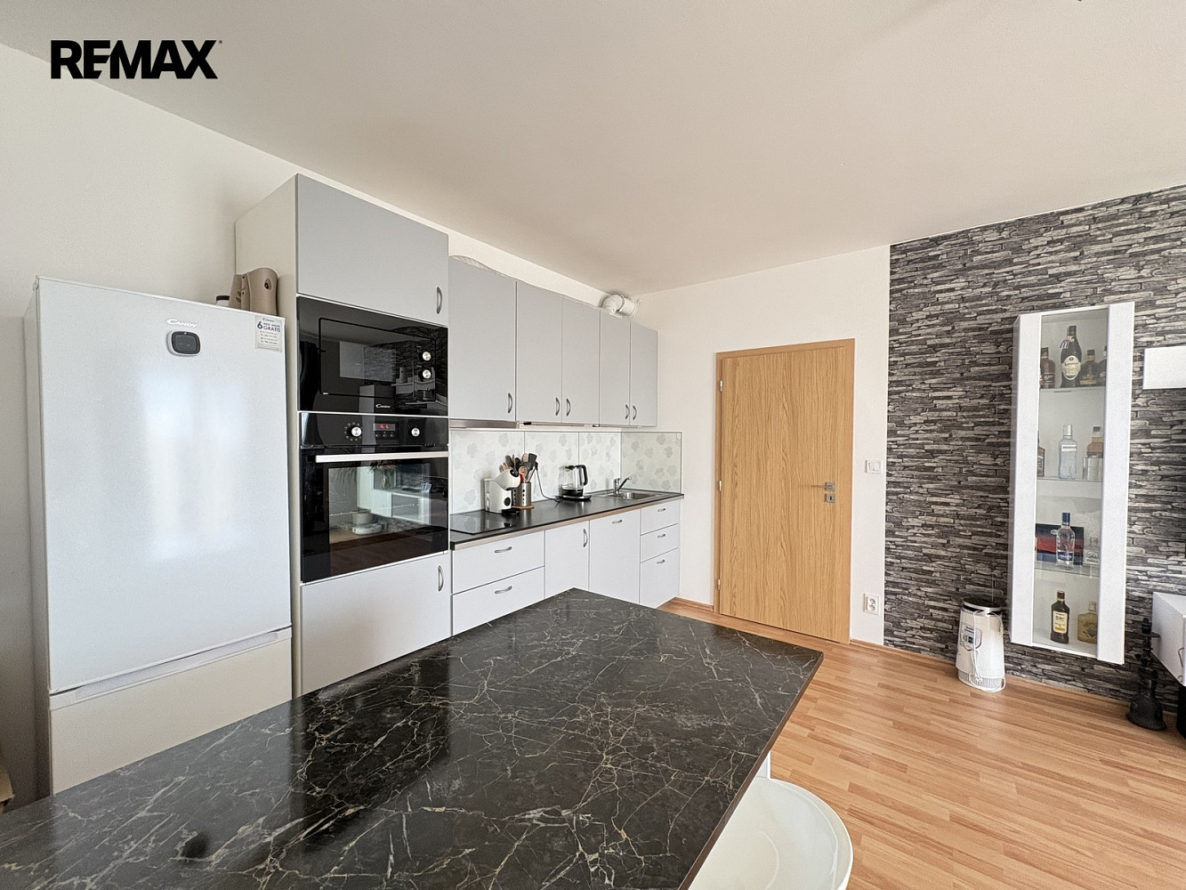 2+kk Apartment in Hostivice, Břve – pohled 4