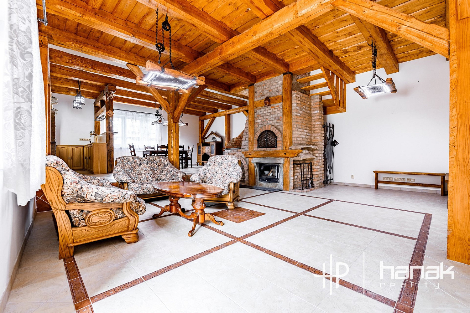 Prodej domu 335 m² s pozemkem 3 009 m² – fotografie 2