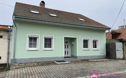 Prodej domu 275 m² s pozemkem 327 m², Julia Fučíka, Břeclav - Poštorná