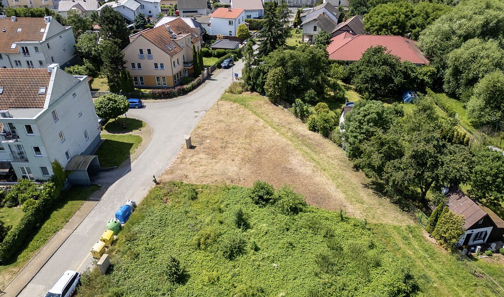 Prodej stavebního pozemku 695 m², Praha – náhled fotky 14