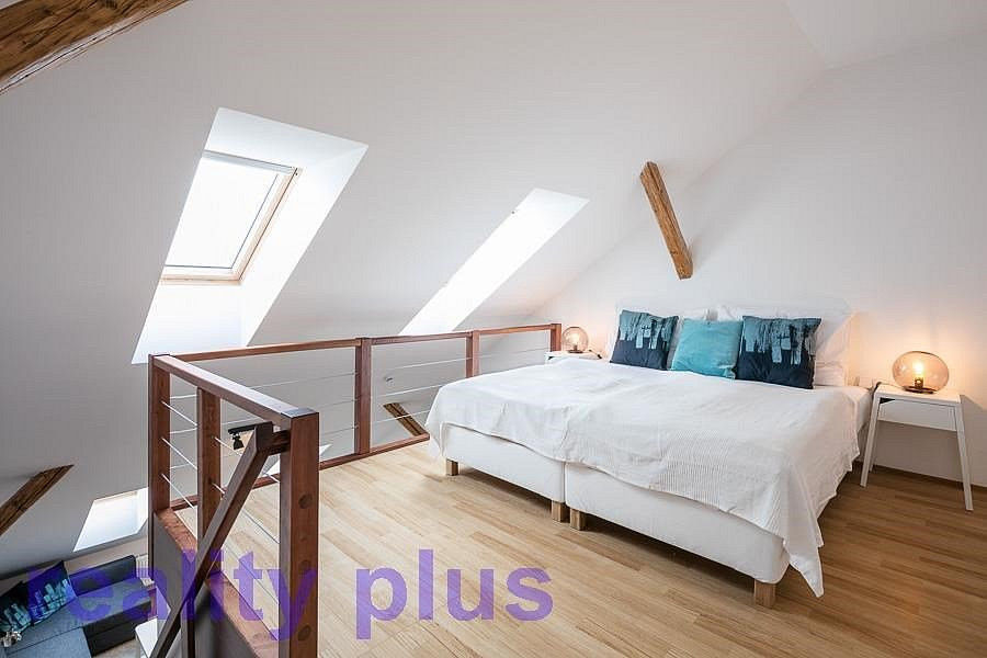 Pronájem bytu 3+kk 77 m² – pohled 3