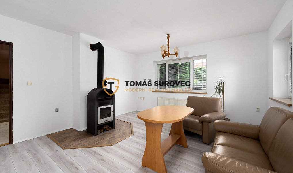 Prodej domu 190 m² s pozemkem 2 327 m², Lešná – náhled fotky 3