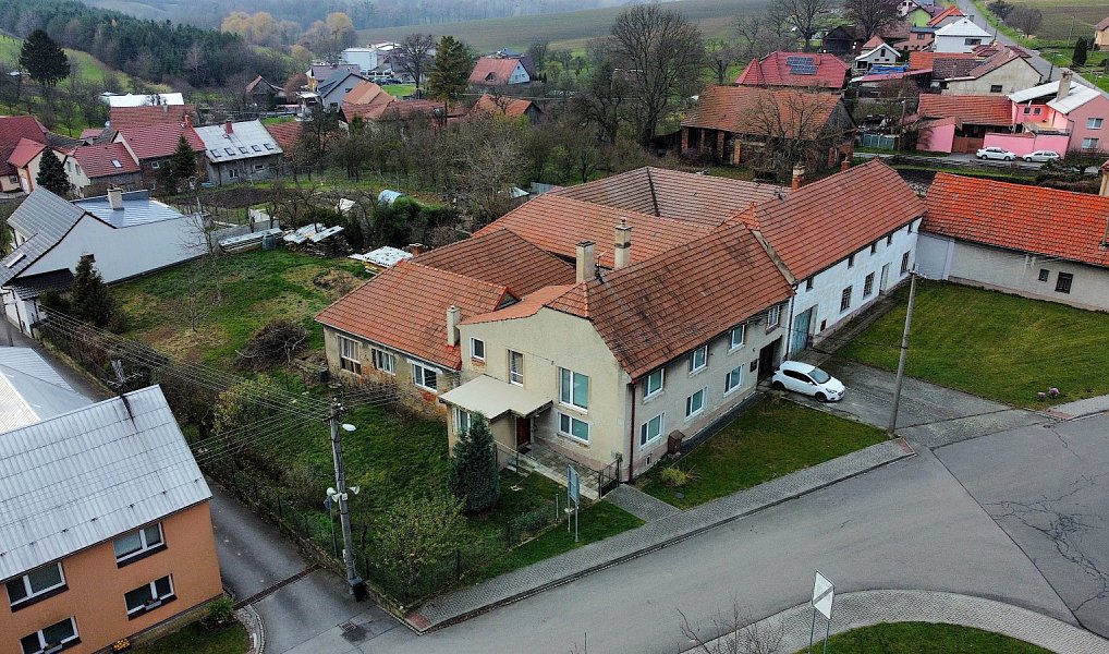 Prodej domu 228 m² s pozemkem 1 326 m², Horní Újezd – náhled fotky 2