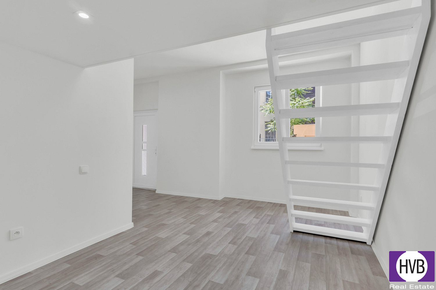 Prodej bytu 1+kk 30 m² – fotografie 3