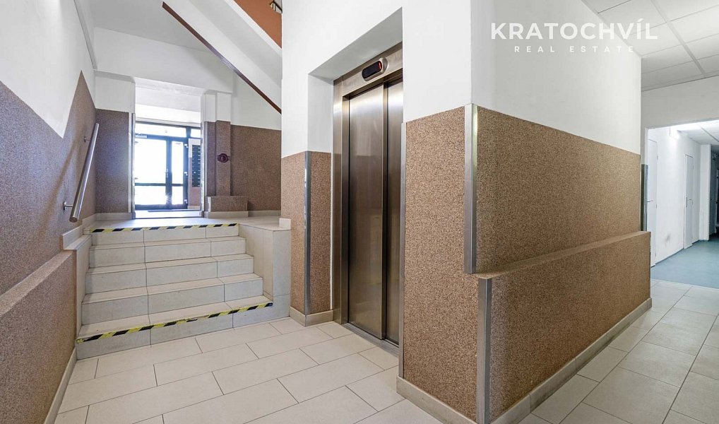 Prodej bytu 5+kk 100 m², Praha – náhled fotky 14