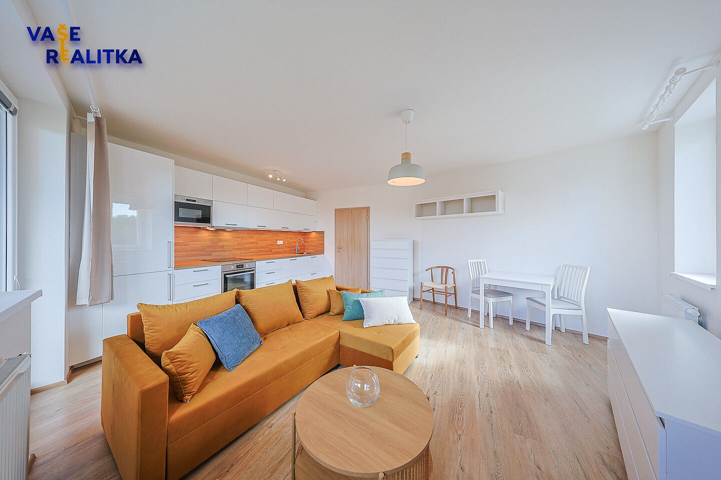 Pronájem bytu 2+kk 44 m² – fotografie 3