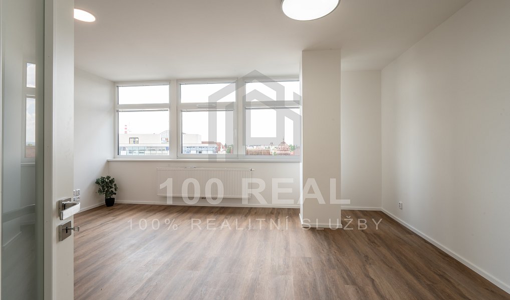 Pronájem bytu 1+kk 37 m², Pardubice – náhled fotky 4