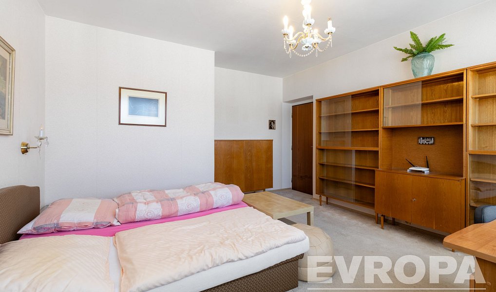 Pronájem domu 220 m² s pozemkem 409 m², Praha – náhled fotky 4