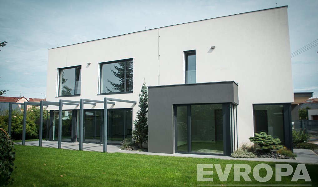 Pronájem domu 205 m² s pozemkem 485 m², Pardubice – náhled fotky 3