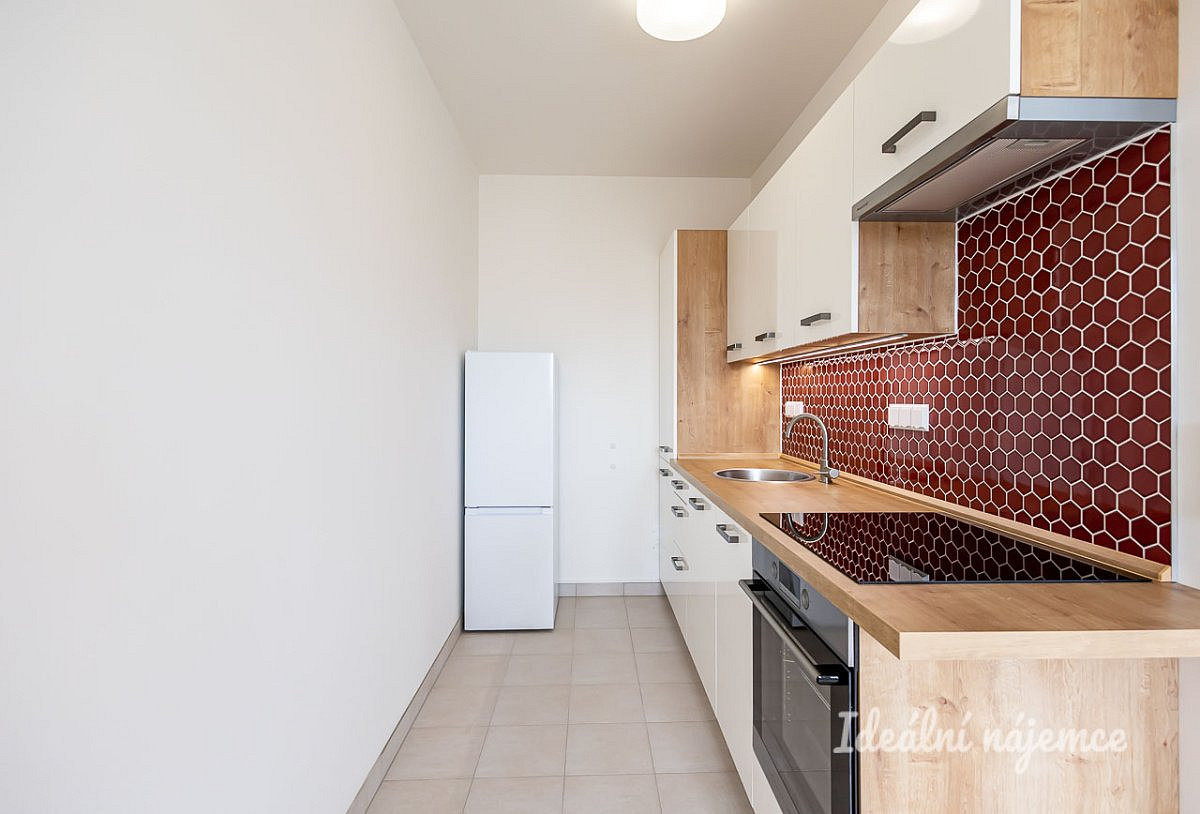 Pronájem bytu 2+kk 42 m² – pohled 3