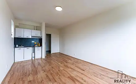 Pronájem bytu 1+kk 27 m², Na břevnovské pláni, Praha 6 - Břevnov
